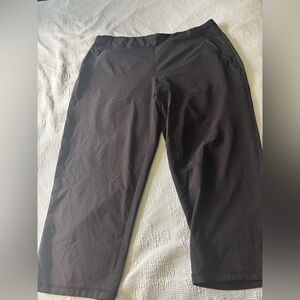 Chico's Zenergy Black capris 3P (14-16)
